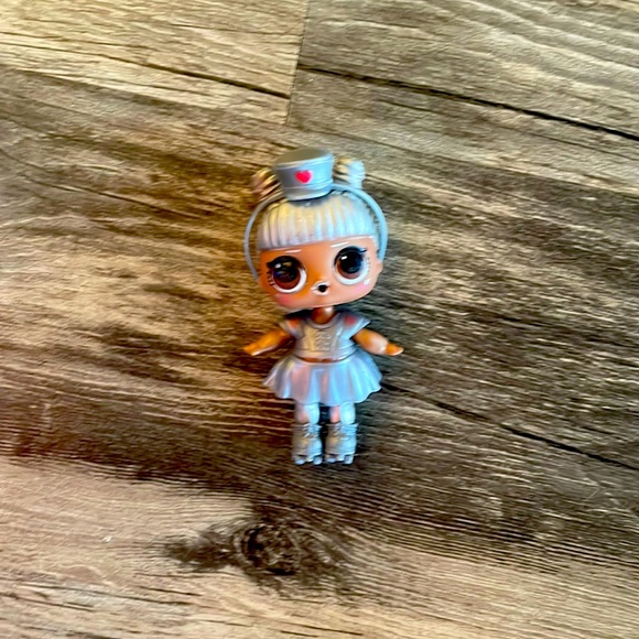 LOL Surprise Dolls - Picture 10 of 11